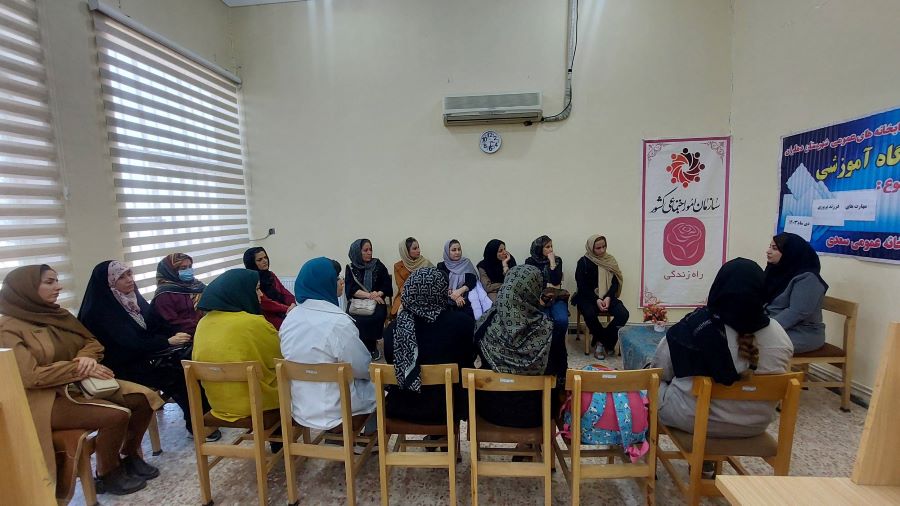 کارگاه آموزشی برای مادران عضو کتابخانه